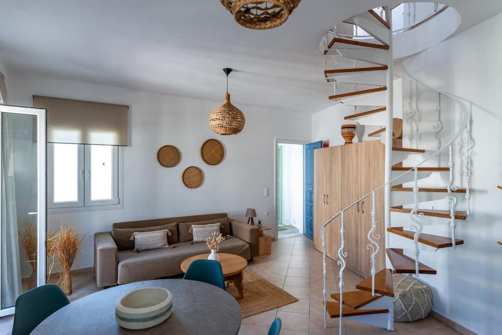 T Apartment Tinos Luaran gambar
